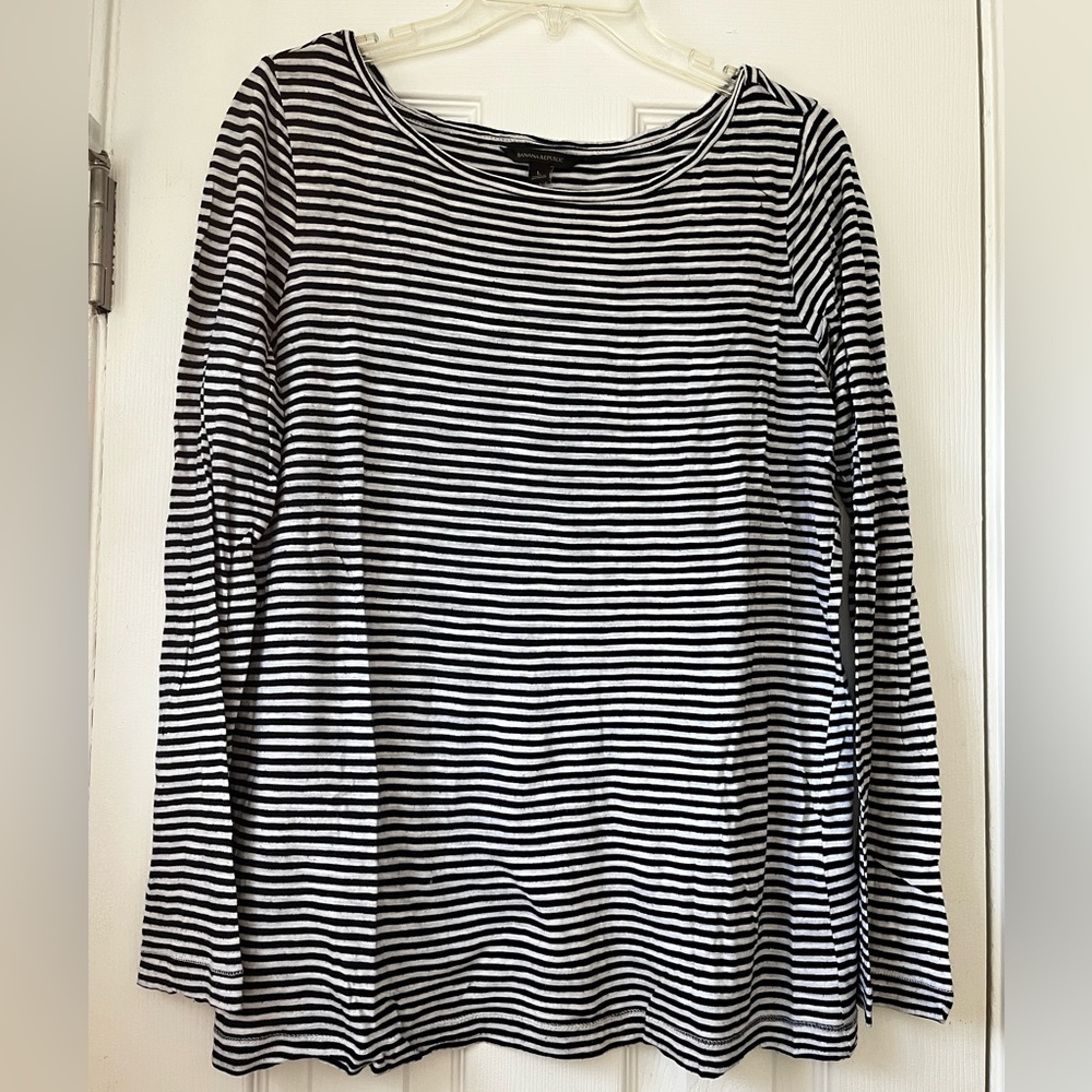 Banana Republic long sleeve tshirt black/white stripe, size L